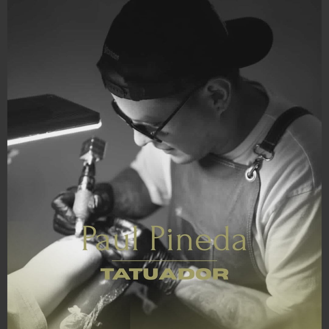 Paul Pineda, tatuador de tatt.paul, retrato de perfil